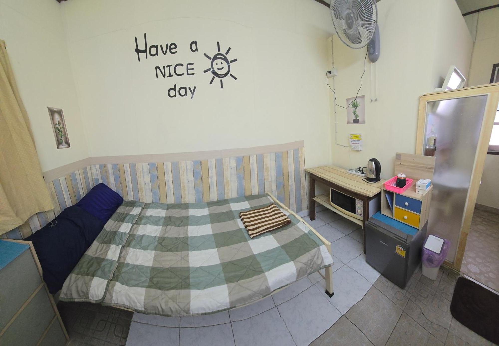 J Place 204 With Free Wifi, Near Skytrain Apartment *